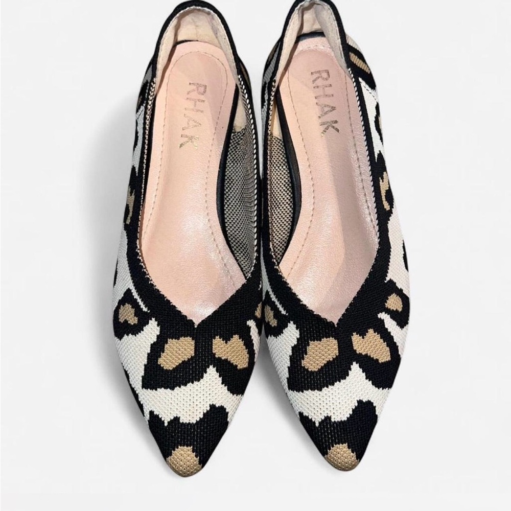 Women's Leopard Patterned Pointed-Toe Flats